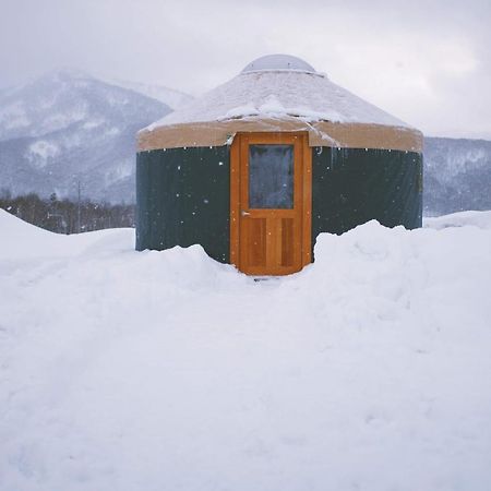 Hotel The Yurts At Margo'S Garden, Kiroro Akaigawa Exterior foto